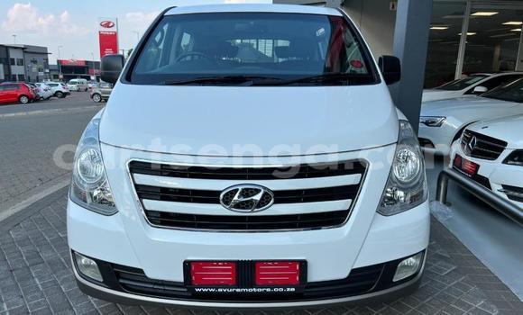 Buy Used Hyundai H1 White Car in Ezulwini in Hhohho Buy Used Hyundai H1 White Car in Ezulwini in Hhohho