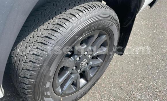 Buy Used Toyota Hilux White Car in Ezulwini in Hhohho Buy Used Toyota Hilux White Car in Ezulwini in Hhohho