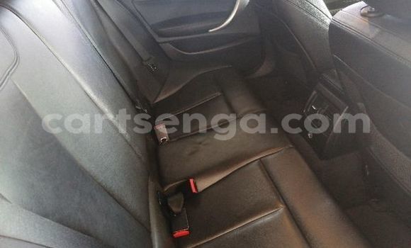 Nunua Ilio tumika BMW 1-Series Black Gari ndani ya Ezulwini nchini Hhohho Nunua Ilio tumika BMW 1-Series Black Gari ndani ya Ezulwini nchini Hhohho