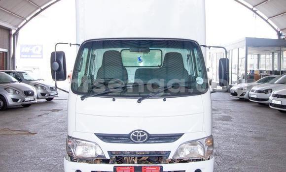 Nunua Ilio tumika Toyota Dyna White Gari ndani ya Ezulwini nchini Hhohho Nunua Ilio tumika Toyota Dyna White Gari ndani ya Ezulwini nchini Hhohho