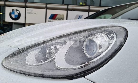 Acheter Occasion Voiture Porsche Cayenne Blanc à Ezulwini, Hhohho Acheter Occasion Voiture Porsche Cayenne Blanc à Ezulwini, Hhohho