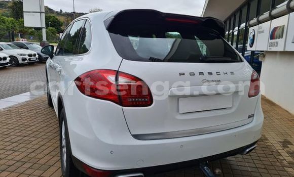 Acheter Occasion Voiture Porsche Cayenne Blanc à Ezulwini, Hhohho Acheter Occasion Voiture Porsche Cayenne Blanc à Ezulwini, Hhohho