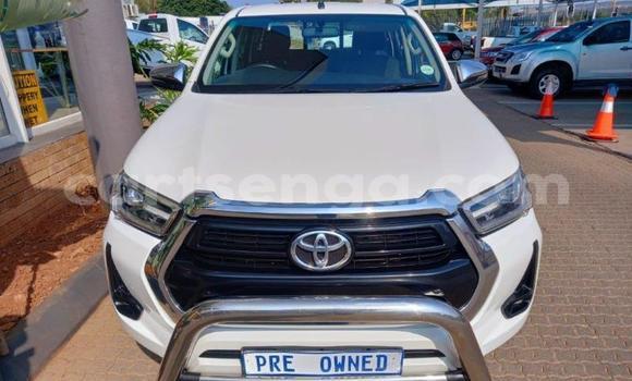 Nunua Ilio tumika Toyota Hilux White Gari ndani ya Ezulwini nchini Hhohho Nunua Ilio tumika Toyota Hilux White Gari ndani ya Ezulwini nchini Hhohho