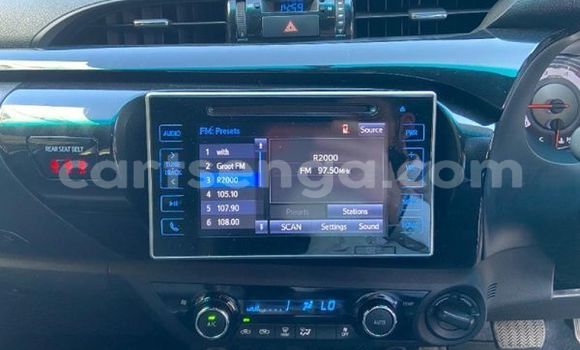 Nunua Ilio tumika Toyota Hilux White Gari ndani ya Ezulwini nchini Hhohho Nunua Ilio tumika Toyota Hilux White Gari ndani ya Ezulwini nchini Hhohho