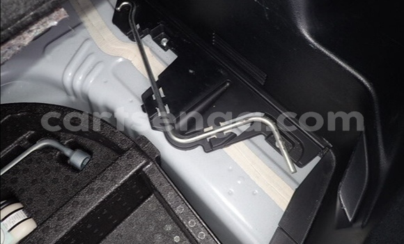 Nunua Ilio tumika Toyota Vitz White Gari ndani ya Ezulwini nchini Hhohho Nunua Ilio tumika Toyota Vitz White Gari ndani ya Ezulwini nchini Hhohho