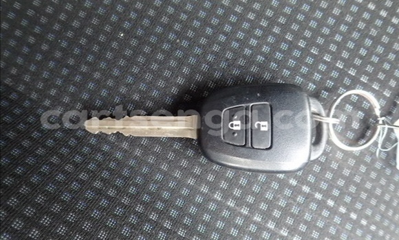 Nunua Ilio tumika Toyota Vitz White Gari ndani ya Ezulwini nchini Hhohho Nunua Ilio tumika Toyota Vitz White Gari ndani ya Ezulwini nchini Hhohho