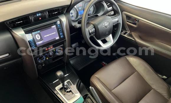 Nunua Ilio tumika Toyota Fortuner Silver Gari ndani ya Ezulwini nchini Hhohho Nunua Ilio tumika Toyota Fortuner Silver Gari ndani ya Ezulwini nchini Hhohho