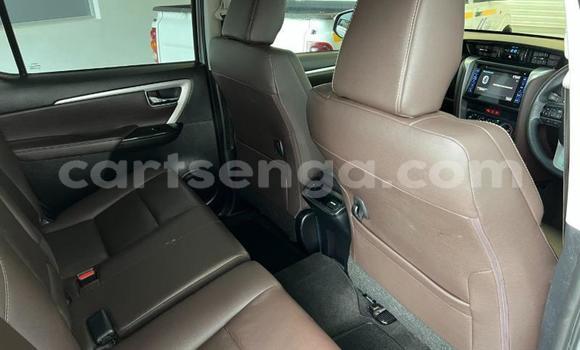 Nunua Ilio tumika Toyota Fortuner Silver Gari ndani ya Ezulwini nchini Hhohho Nunua Ilio tumika Toyota Fortuner Silver Gari ndani ya Ezulwini nchini Hhohho