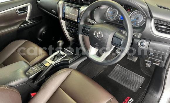Nunua Ilio tumika Toyota Fortuner Silver Gari ndani ya Ezulwini nchini Hhohho Nunua Ilio tumika Toyota Fortuner Silver Gari ndani ya Ezulwini nchini Hhohho