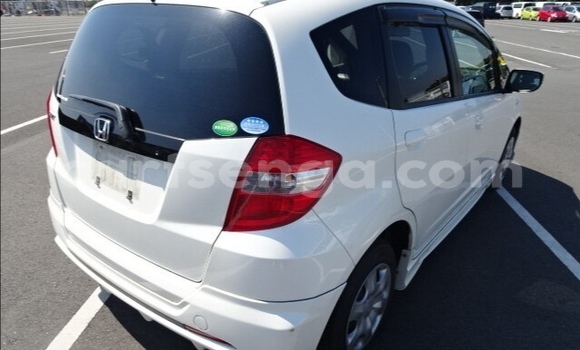 Acheter Occasion Voiture Honda FIT Blanc à Ezulwini, Hhohho Acheter Occasion Voiture Honda FIT Blanc à Ezulwini, Hhohho