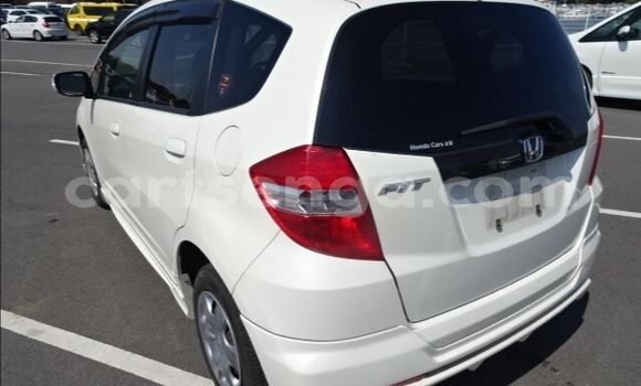 Acheter Occasion Voiture Honda FIT Blanc à Ezulwini, Hhohho Acheter Occasion Voiture Honda FIT Blanc à Ezulwini, Hhohho
