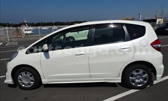 Acheter Occasion Voiture Honda FIT Blanc à Ezulwini, Hhohho Acheter Occasion Voiture Honda FIT Blanc à Ezulwini, Hhohho