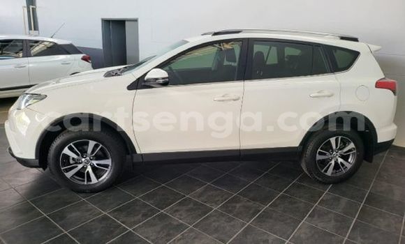 Acheter Occasion Voiture Toyota RAV4 Blanc à Ezulwini, Hhohho Acheter Occasion Voiture Toyota RAV4 Blanc à Ezulwini, Hhohho