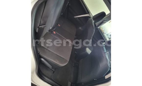 Acheter Occasion Voiture Toyota RAV4 Blanc à Ezulwini, Hhohho Acheter Occasion Voiture Toyota RAV4 Blanc à Ezulwini, Hhohho