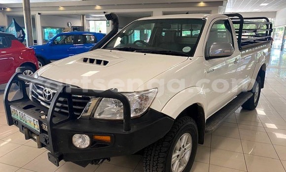 Buy Used Toyota Hilux White Car in Ezulwini in Hhohho Buy Used Toyota Hilux White Car in Ezulwini in Hhohho