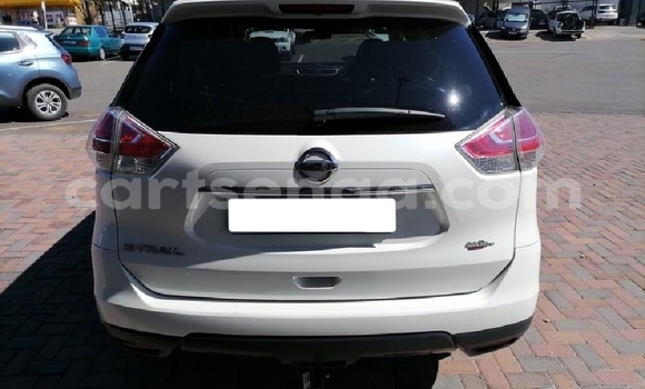 Nunua Ilio tumika Nissan X–Trail White Gari ndani ya Bulembu nchini Hhohho Nunua Ilio tumika Nissan X–Trail White Gari ndani ya Bulembu nchini Hhohho