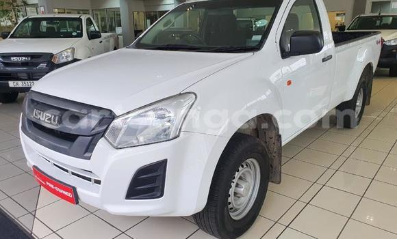 Buy Used Isuzu KB White Car in Ezulwini in Hhohho