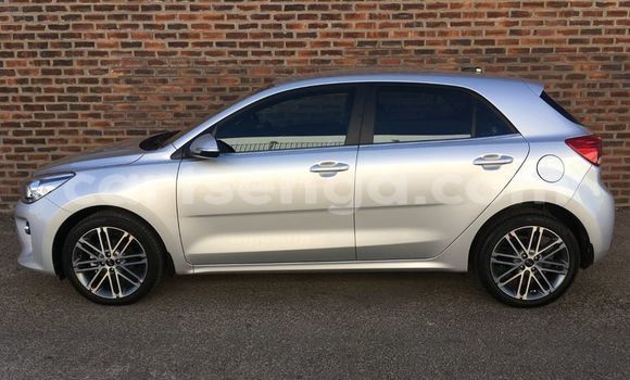 Nunua Ilio tumika Kia Rio Silver Gari ndani ya Ezulwini nchini Hhohho Nunua Ilio tumika Kia Rio Silver Gari ndani ya Ezulwini nchini Hhohho