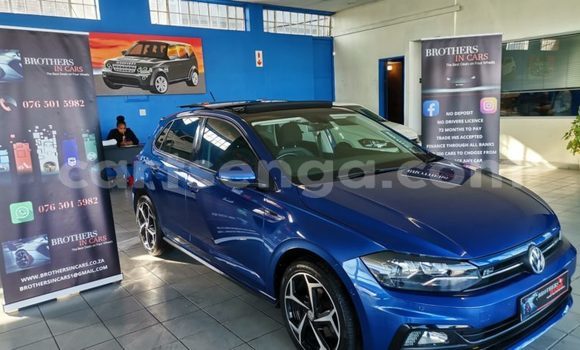 Buy Used Volkswagen Polo Blue Car in Ezulwini in Hhohho Buy Used Volkswagen Polo Blue Car in Ezulwini in Hhohho