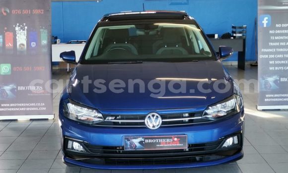 Buy Used Volkswagen Polo Blue Car in Ezulwini in Hhohho Buy Used Volkswagen Polo Blue Car in Ezulwini in Hhohho