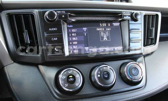 Nunua Imported Toyota RAV4 White Gari ndani ya Ezulwini nchini Hhohho Nunua Imported Toyota RAV4 White Gari ndani ya Ezulwini nchini Hhohho