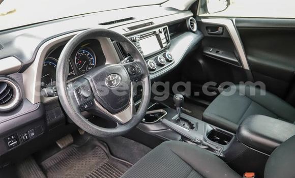 Nunua Imported Toyota RAV4 White Gari ndani ya Bhunya nchini Manzini Nunua Imported Toyota RAV4 White Gari ndani ya Bhunya nchini Manzini