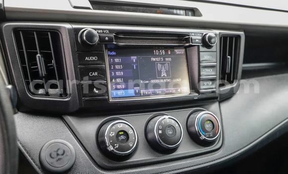 Nunua Imported Toyota RAV4 White Gari ndani ya Bhunya nchini Manzini Nunua Imported Toyota RAV4 White Gari ndani ya Bhunya nchini Manzini