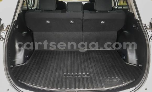 Nunua Imported Toyota RAV4 White Gari ndani ya Bhunya nchini Manzini Nunua Imported Toyota RAV4 White Gari ndani ya Bhunya nchini Manzini