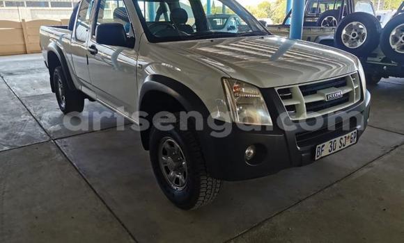 Nunua Ilio tumika Isuzu KB White Gari ndani ya Ezulwini nchini Hhohho