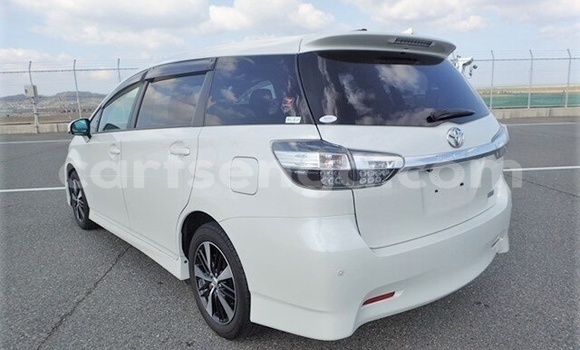 Buy Used Toyota Wish White Car in Ezulwini in Hhohho Buy Used Toyota Wish White Car in Ezulwini in Hhohho