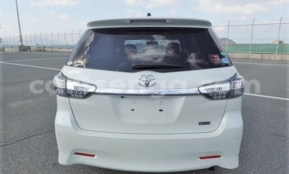 Buy Used Toyota Wish White Car in Ezulwini in Hhohho Buy Used Toyota Wish White Car in Ezulwini in Hhohho