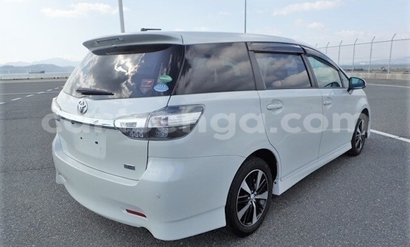 Buy Used Toyota Wish White Car in Ezulwini in Hhohho Buy Used Toyota Wish White Car in Ezulwini in Hhohho