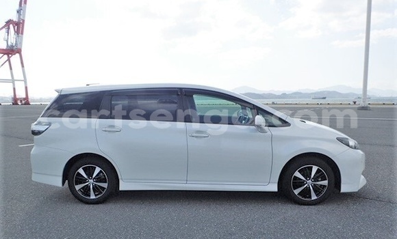 Buy Used Toyota Wish White Car in Ezulwini in Hhohho Buy Used Toyota Wish White Car in Ezulwini in Hhohho