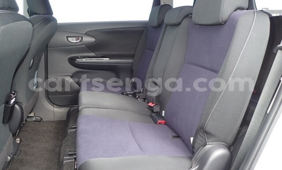 Buy Used Toyota Wish White Car in Ezulwini in Hhohho Buy Used Toyota Wish White Car in Ezulwini in Hhohho