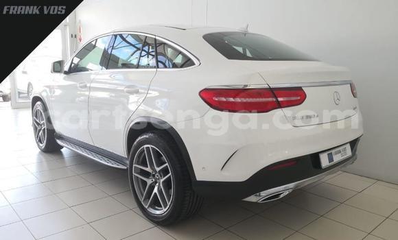 Nunua Ilio tumika Mercedes‒Benz M-klasse AMG White Gari ndani ya Big Bend nchini Wilaya ya Lubombo Nunua Ilio tumika Mercedes‒Benz M-klasse AMG White Gari ndani ya Big Bend nchini Wilaya ya Lubombo