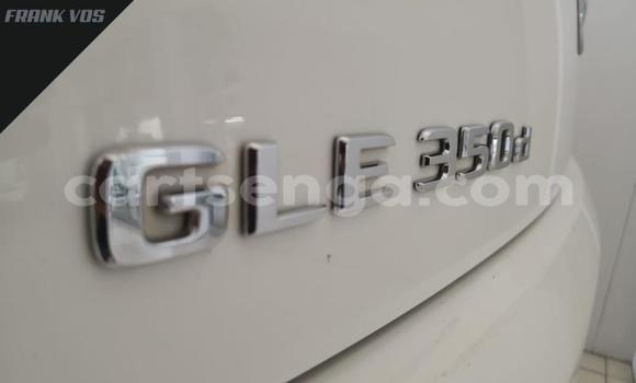 Nunua Ilio tumika Mercedes‒Benz M-klasse AMG White Gari ndani ya Big Bend nchini Wilaya ya Lubombo Nunua Ilio tumika Mercedes‒Benz M-klasse AMG White Gari ndani ya Big Bend nchini Wilaya ya Lubombo