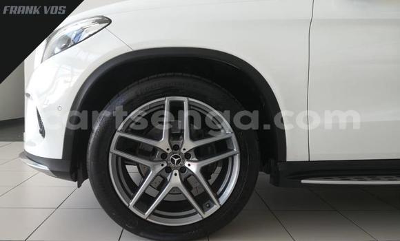 Nunua Ilio tumika Mercedes‒Benz M-klasse AMG White Gari ndani ya Big Bend nchini Wilaya ya Lubombo Nunua Ilio tumika Mercedes‒Benz M-klasse AMG White Gari ndani ya Big Bend nchini Wilaya ya Lubombo