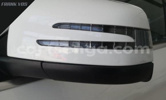 Nunua Ilio tumika Mercedes‒Benz M-klasse AMG White Gari ndani ya Big Bend nchini Wilaya ya Lubombo Nunua Ilio tumika Mercedes‒Benz M-klasse AMG White Gari ndani ya Big Bend nchini Wilaya ya Lubombo