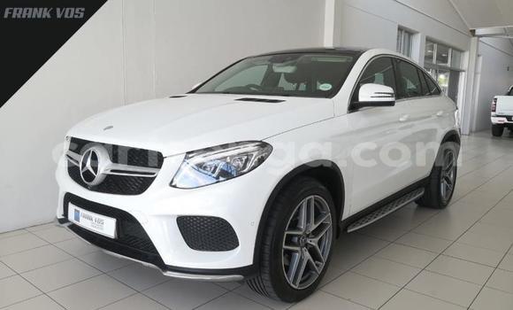 Nunua Ilio tumika Mercedes‒Benz M-klasse AMG White Gari ndani ya Big Bend nchini Wilaya ya Lubombo Nunua Ilio tumika Mercedes‒Benz M-klasse AMG White Gari ndani ya Big Bend nchini Wilaya ya Lubombo