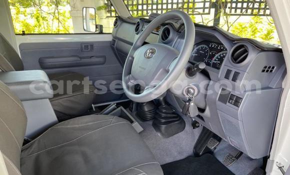 Buy Used Toyota Land Cruiser White Car in Big Bend in Lubombo District Buy Used Toyota Land Cruiser White Car in Big Bend in Lubombo District