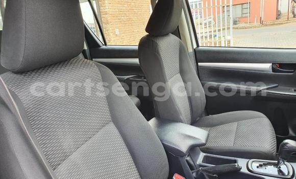 Nunua Ilio tumika Toyota Hilux White Gari ndani ya Big Bend nchini Wilaya ya Lubombo Nunua Ilio tumika Toyota Hilux White Gari ndani ya Big Bend nchini Wilaya ya Lubombo