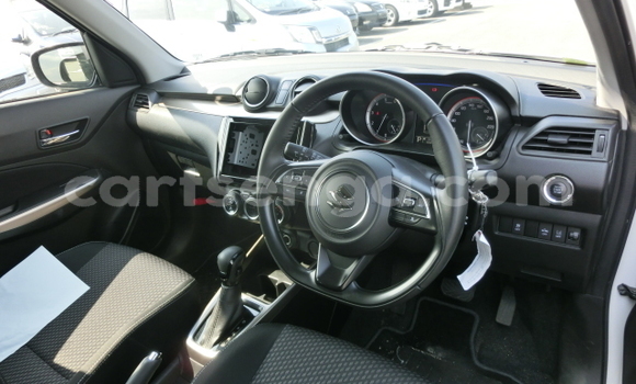 Acheter Occasion Voiture Suzuki Swift Blanc à Big Bend, Lubombo District Acheter Occasion Voiture Suzuki Swift Blanc à Big Bend, Lubombo District