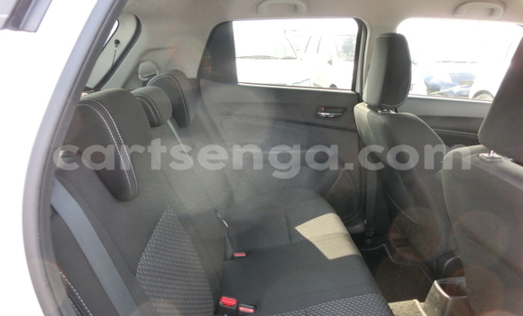 Acheter Occasion Voiture Suzuki Swift Blanc à Big Bend, Lubombo District Acheter Occasion Voiture Suzuki Swift Blanc à Big Bend, Lubombo District