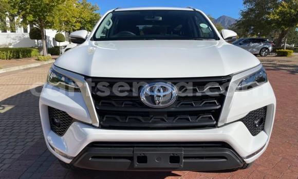 Nunua Ilio tumika Toyota Fortuner White Gari ndani ya Big Bend nchini Wilaya ya Lubombo Nunua Ilio tumika Toyota Fortuner White Gari ndani ya Big Bend nchini Wilaya ya Lubombo