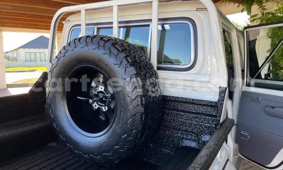 Nunua Ilio tumika Toyota Land Cruiser White Gari ndani ya Big Bend nchini Wilaya ya Lubombo Nunua Ilio tumika Toyota Land Cruiser White Gari ndani ya Big Bend nchini Wilaya ya Lubombo