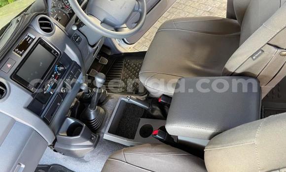 Nunua Ilio tumika Toyota Land Cruiser White Gari ndani ya Big Bend nchini Wilaya ya Lubombo Nunua Ilio tumika Toyota Land Cruiser White Gari ndani ya Big Bend nchini Wilaya ya Lubombo