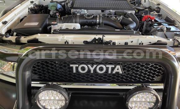 Nunua Ilio tumika Toyota Land Cruiser White Gari ndani ya Big Bend nchini Wilaya ya Lubombo Nunua Ilio tumika Toyota Land Cruiser White Gari ndani ya Big Bend nchini Wilaya ya Lubombo