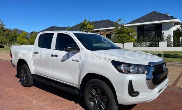 Buy Used Toyota Hilux White Car in Big Bend in Lubombo District