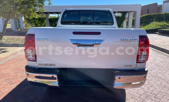 Nunua Ilio tumika Toyota Hilux White Gari ndani ya Big Bend nchini Wilaya ya Lubombo Nunua Ilio tumika Toyota Hilux White Gari ndani ya Big Bend nchini Wilaya ya Lubombo