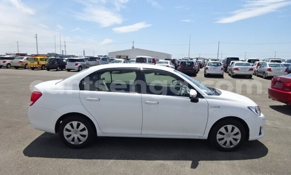 Buy Used Toyota Axio White Car in Ezulwini in Hhohho Buy Used Toyota Axio White Car in Ezulwini in Hhohho